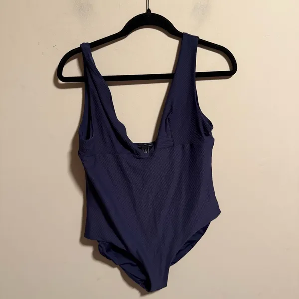& OTHER STORIES Structured V-Cut Swimsuit Textured Navy- Size 12 - Image 6