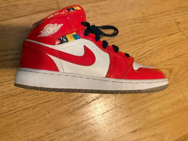 Nike Jordan Red Sneakers - Image 3