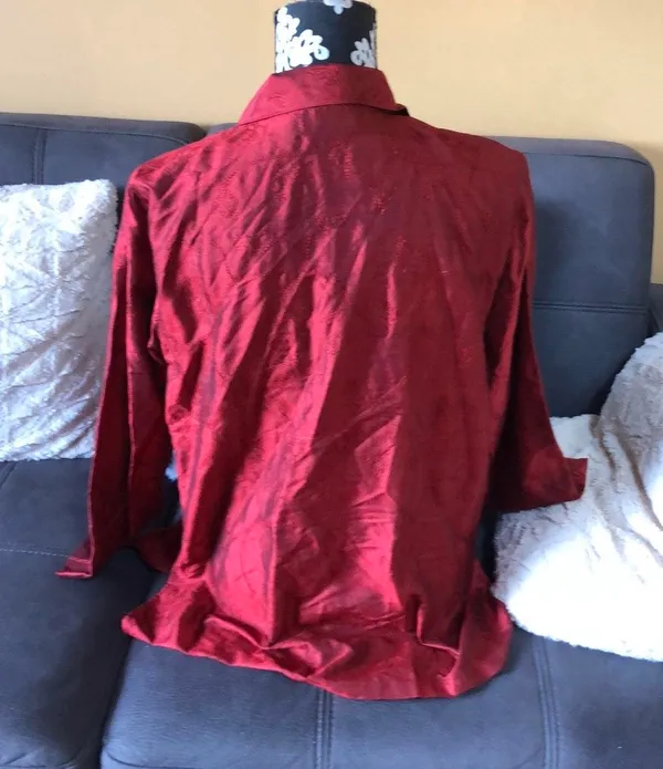 Jaclyn Smith Classic Red Button Down Shirt Medium - Image 3
