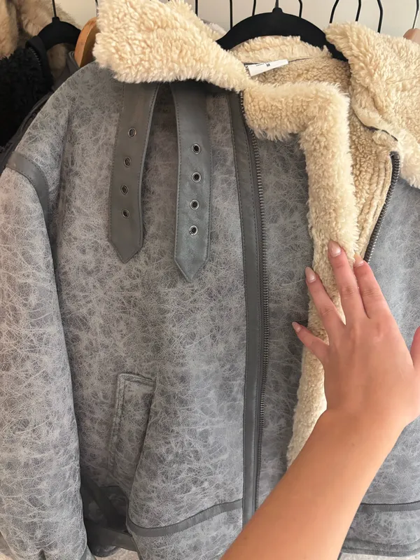Oversized Urban Outfitters Jacket Sherpa - Image 2