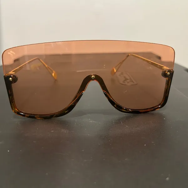 Tortoise Shell Sunglasses Brown - Image 2