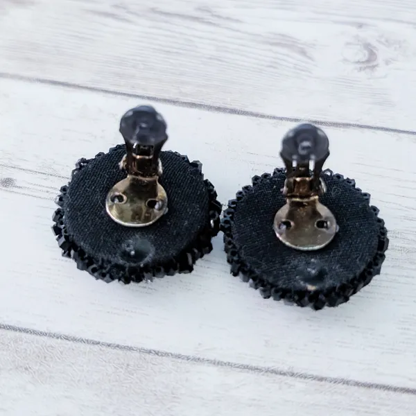 Vintage Clip On Earrings Large Black 1.25" Beaded Circle - One Damaged - Image 7