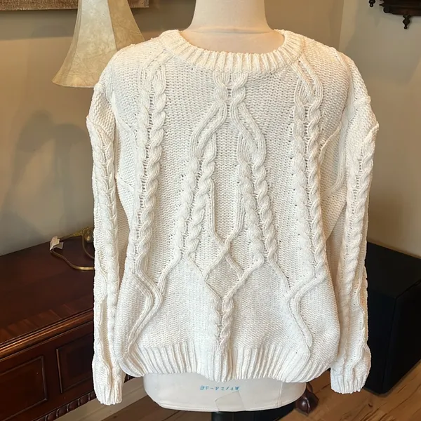 Cozy Cream Chenille Cable Knit Sweater - Image 4