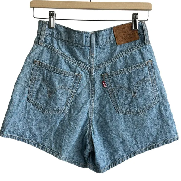 Levis Premium Womens High Loose Shorts Sz 26 Lets Stay in Short - Image 2
