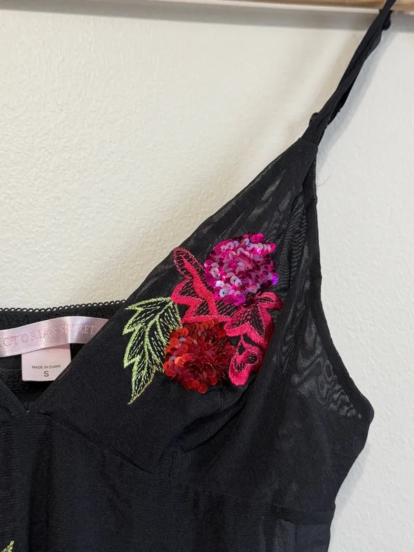 Victoria’s Secret Y2K Floral Tank Cami Top Size Small Pink Embroidered Embellish - Image 4