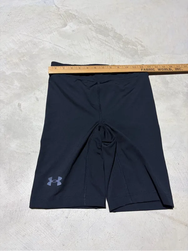 Under Armour Black Compression Shorts medium - Image 3