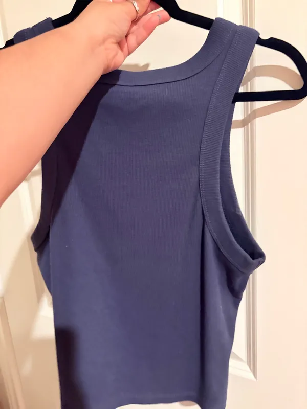 Old Navy Cropped Tank - Image 3