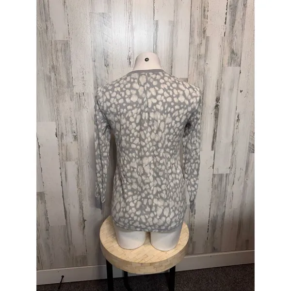 Stars Above Gray Leopard Waffle Knit Pajama Set Women’s XS - Image 7
