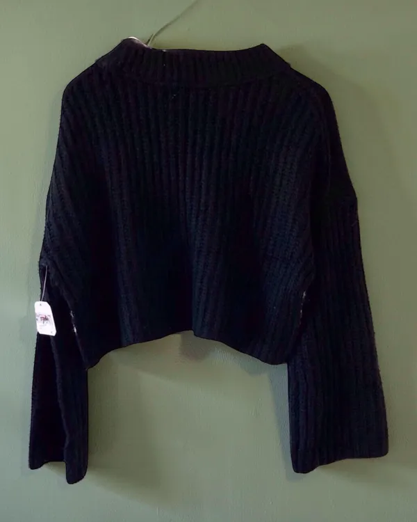 Altar'd State Geometric Fair Isle Cropped Sweater Black White Size M - Image 3