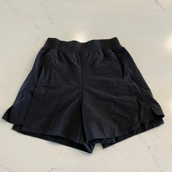 Lululemon Stretch‎ Woven Relaxed-Fit High-Rise Shorts 4" Size XXS - Image 4
