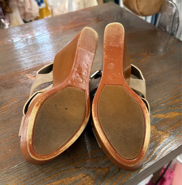 a.n.a Wedge Heel Sandals - Image 9