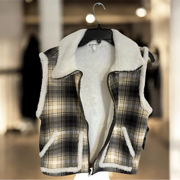 Derek Heart | Cozy Sherpa Lined Plain Vest | New W / Tags | Size L - Image 3