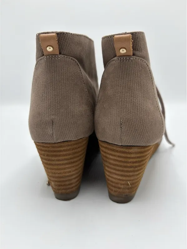 Dr. Scholl’s Taupe Lace-Up Wedge Ankle Booties 8.5 - Image 2