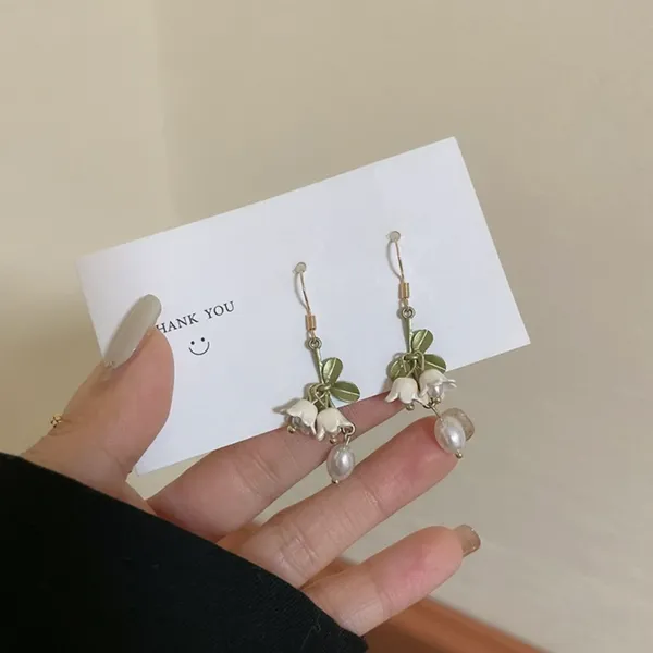 Elegant Flower Dangle Drop tarrings for Women, Pearl Earrings, Flower Earrings - Image 3