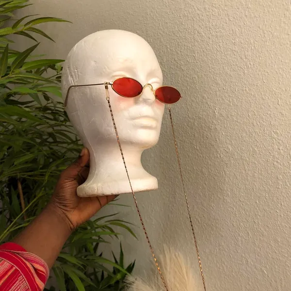RARE 90s Vintage Retro Red Gold oval round sunglasses with chain-Unisex #hippie #boho #hipster #indie #festival - Image 4