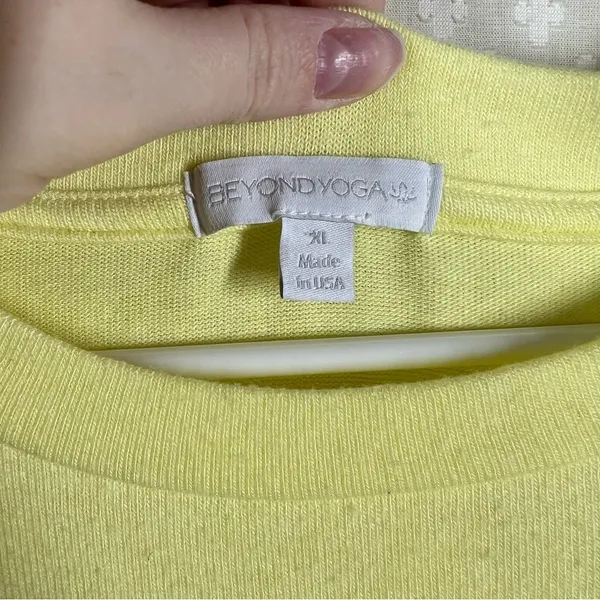 Beyond Yoga Yellow Just‎ Chillin Sweatshirt - Image 3