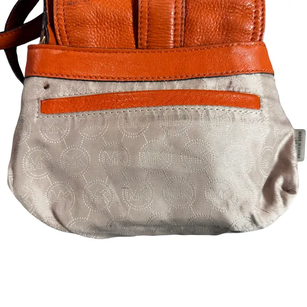 Michael Kors Charlton Leather Mini Crossbody Shoulder Bag - Image 10