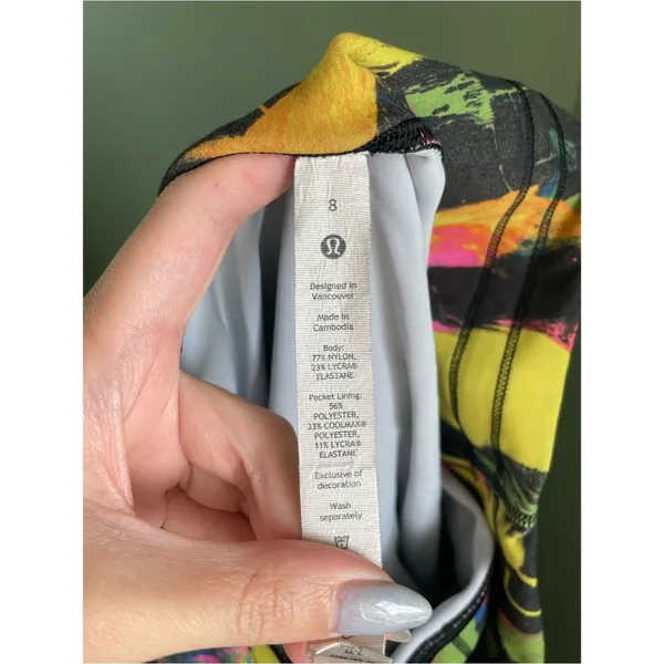 Lululemon Wunder Train High Rise Short Size 8 Undertone Black Multi Biker - Image 3