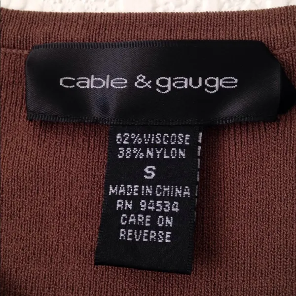 FINAL MARKDOWN Ladies' cable & gauge Brown Top (S) - Image 3