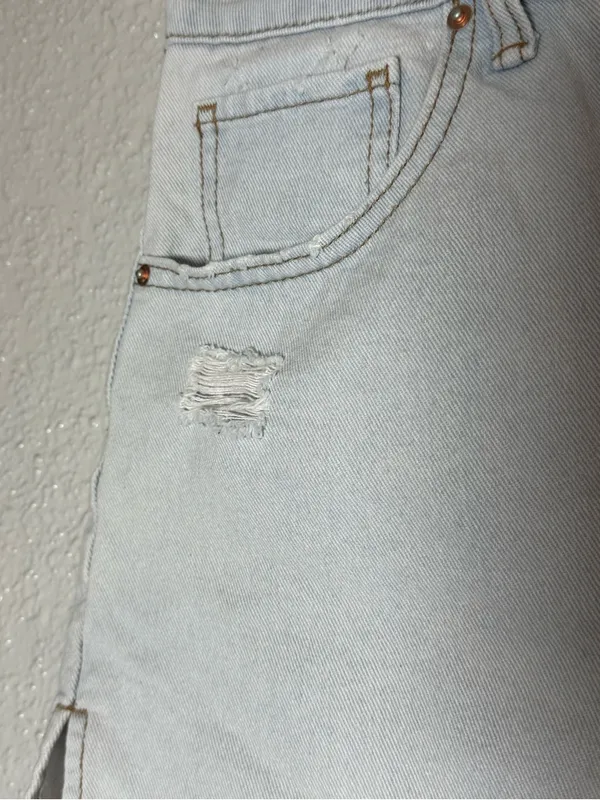 Wild Fable Cutoff High Waist Light Wash Jean Shorts Size 6 - Image 4