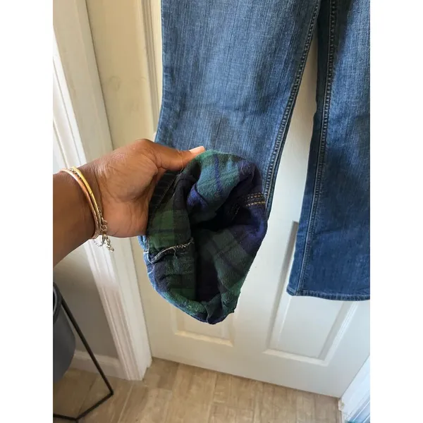 LL Bean Woman’s Mid-Rise Flannel Lined Medium Wash Jeans size 8 - Image 6