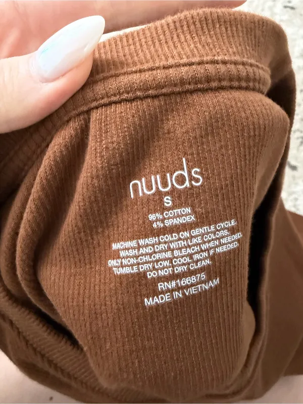 Nuuds Long Sleeve Crewneck Bodysuit Size Small in Chocolate - Image 4