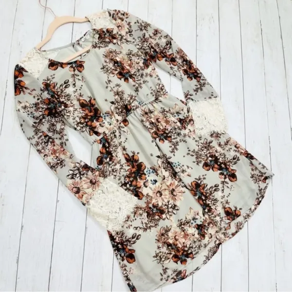 Charlotte Ruse‎ Floral Elastic Waist Size XS - Image 2