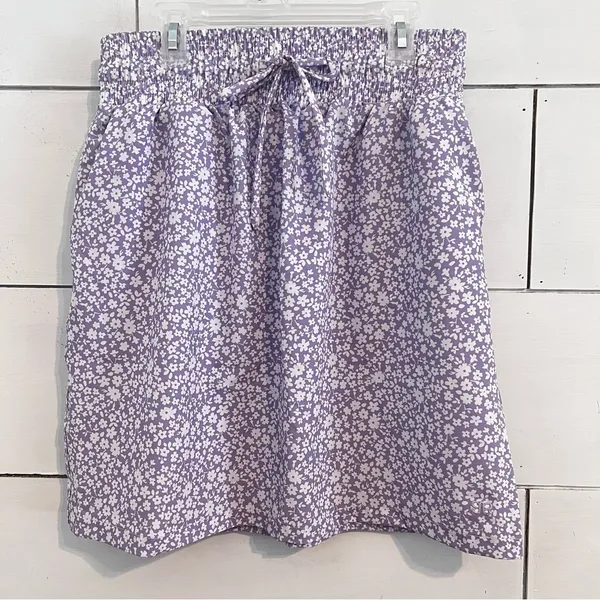 Albion Fit Cher Skirt in Lilac. Size Small. Excellent Condition. - Image 3