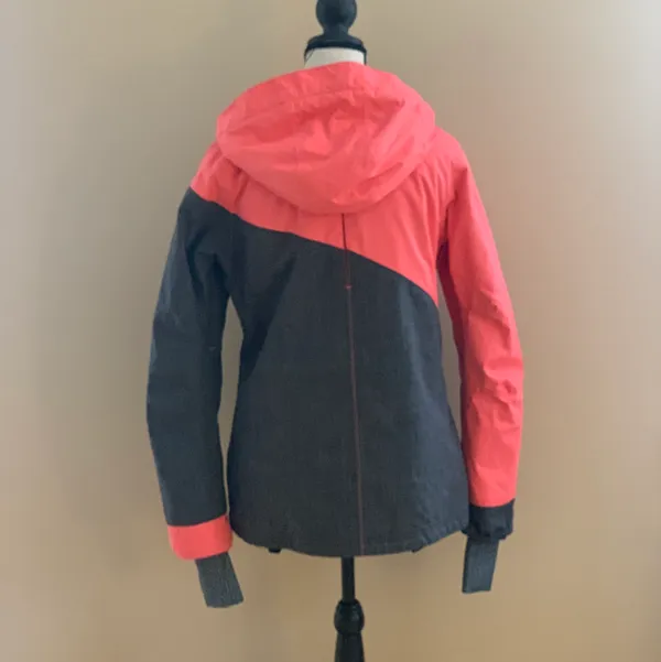 O’Neill Ski/ Snowbaord Jacket  - Image 2