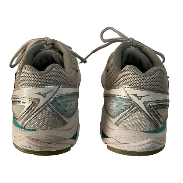 Mizuno Wave Inspire 13 Gray Green Sneakers Size 9 - Image 5