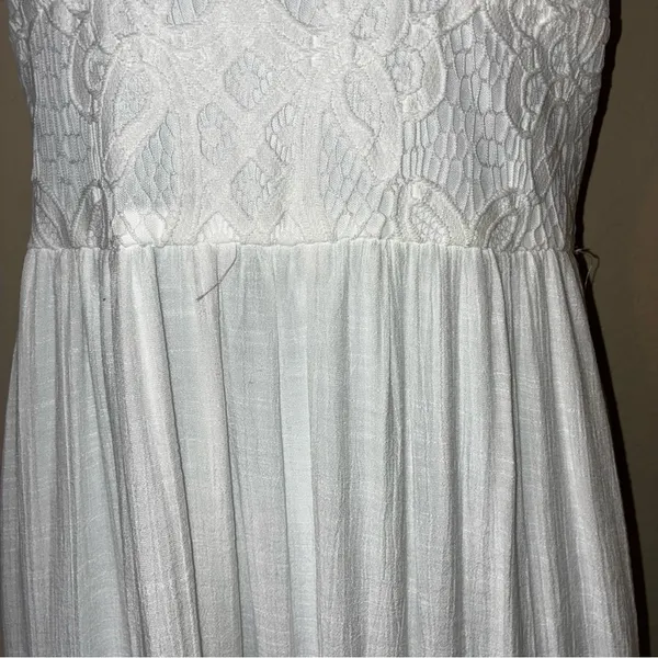 Versona White Tiered Maxi Dress with Crisscross Straps - Image 2