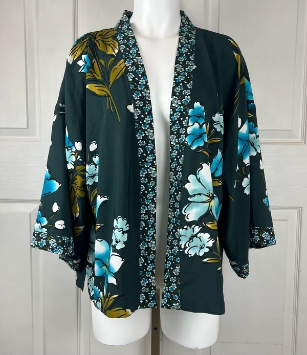 Loft mixed floral kimono wrap *no sash belt* - Image 4
