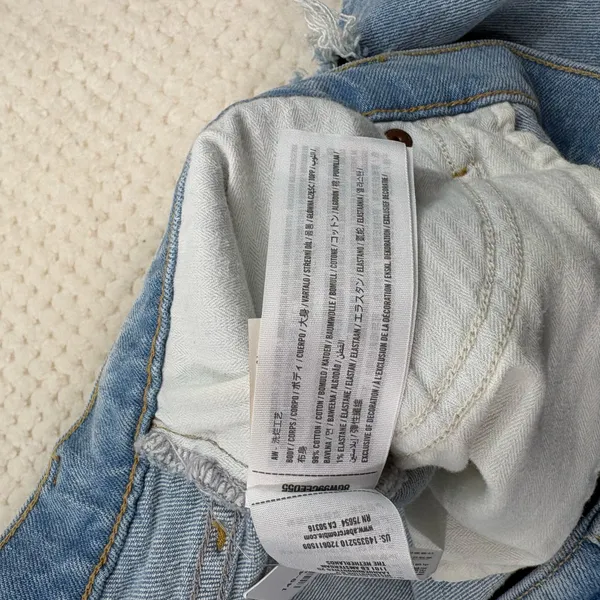 Abercrombie & Fitch The 4" High Rise Mom Short Distressed Cutoff Denim Plus Size - Image 5