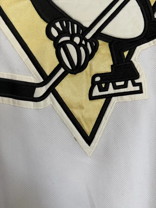 White Pittsburgh Penguins Sidney Crosby Jersey - Image 5