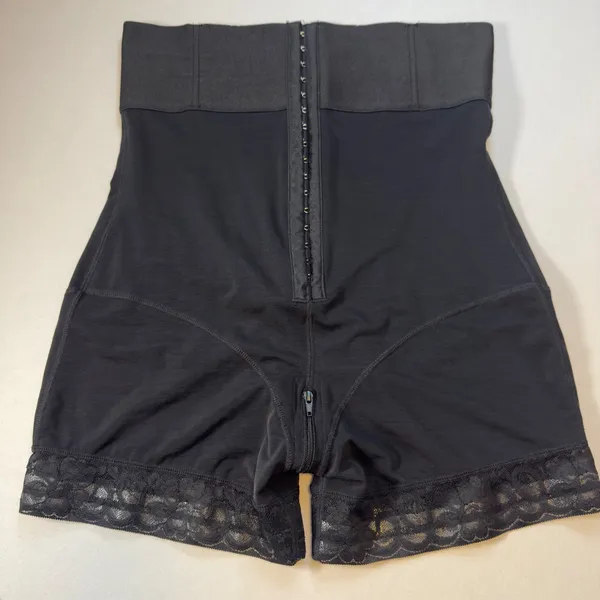 TikTok NWOT Black High Waist Hook & Loop FIRM Shapewear Shorts Lace Trim Plus 3X - Image 2