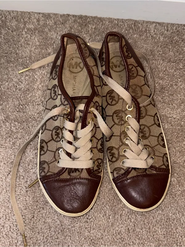 Women’s Michael Kors Brown & Tan Monogram Low-Top Sneakers Size: 6.5 - Image 2
