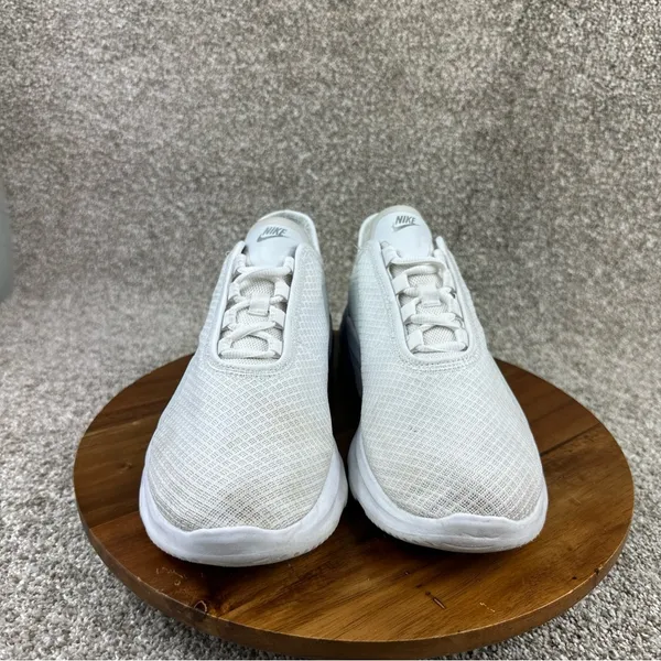 Nike Womens Air Max Motion 2 CW5594-100 White Running Shoes Sneakers size 9 - Image 2
