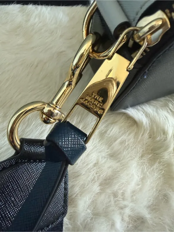 Marc Jacobs The Snapshot Navy Blue Sea Crossbody Camera Bag. Measures approximat - Image 7