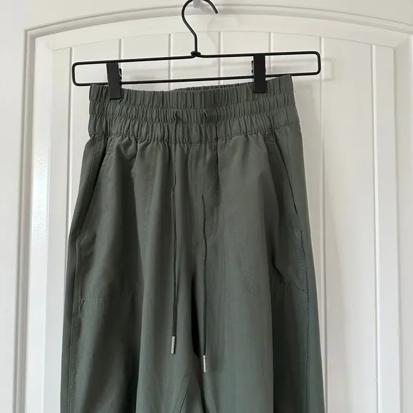 Abercrombie & Fitch Olive Green Joggers Drawstring XS‎ - Image 2