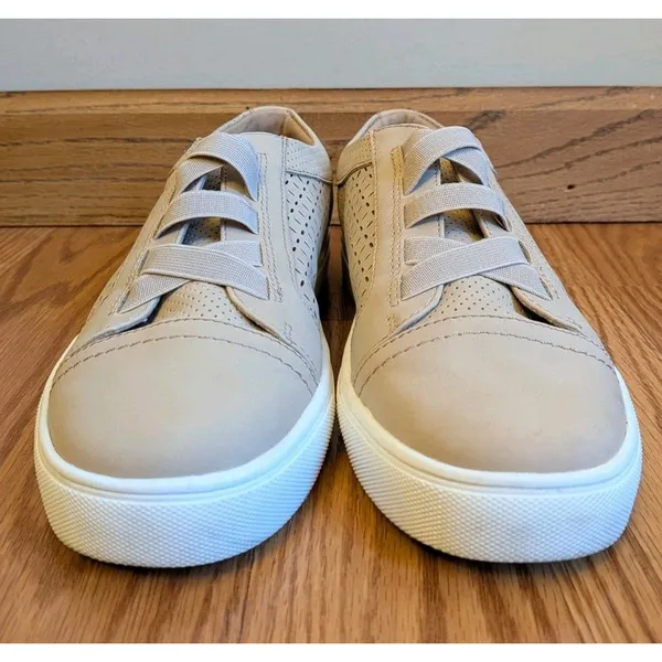 DV by Dolce Vita Women Sz 7 Amino Sneaker Slip On Minimalist Clean Girl Preppy - Image 4