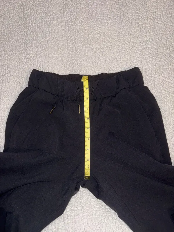 Lululemon On The Fly Joggers - Image 12