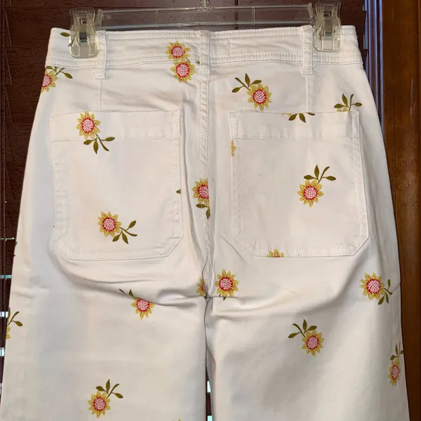 $149 Bagatelle Collection High-Rise Sunflower-Print Cropped Wide-Leg Pants 4 - Image 7