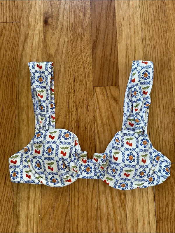 NWT Dippin’ Daisys Bikini Set in Palermo Print size Small - Image 4