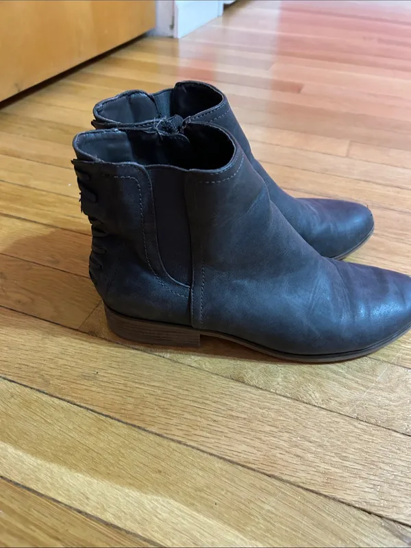 dylan Women's Dark Gray Leather Ankle Booties - Image 2