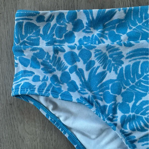 Cupshe Swim Bikini Bottoms NEW Women’s Large L Blue Tropical Textured Floral - Image 2