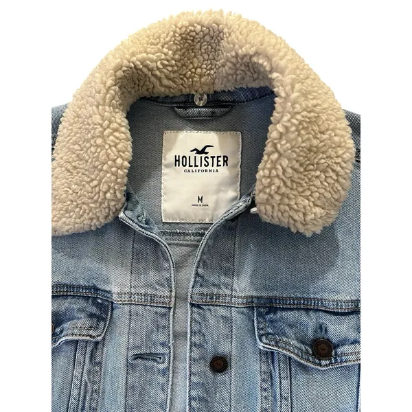 Hollister Women's‎ Blue Denim Jean Jacket Light Wash Size Medium - Image 3