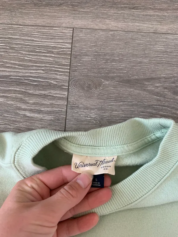 Universal Thread Crop Green Crewneck Sweatshirt  - Image 6