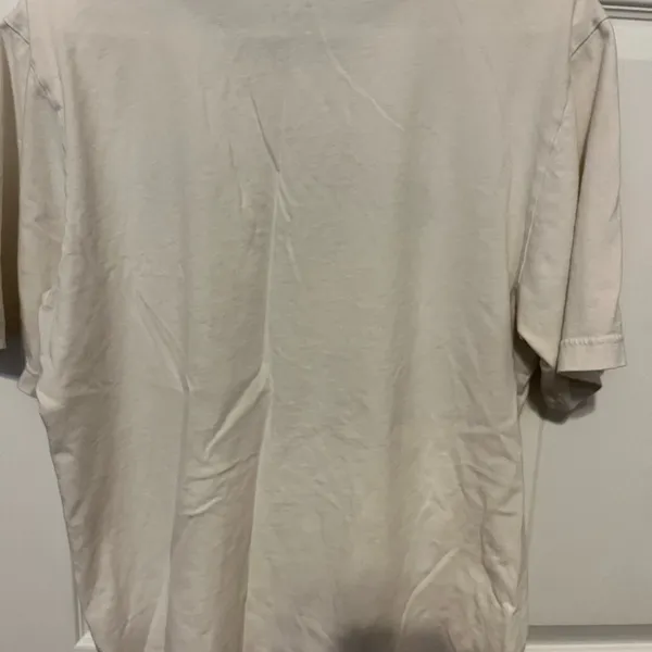 Adidas white short sleeve shirt in size large - Image 4