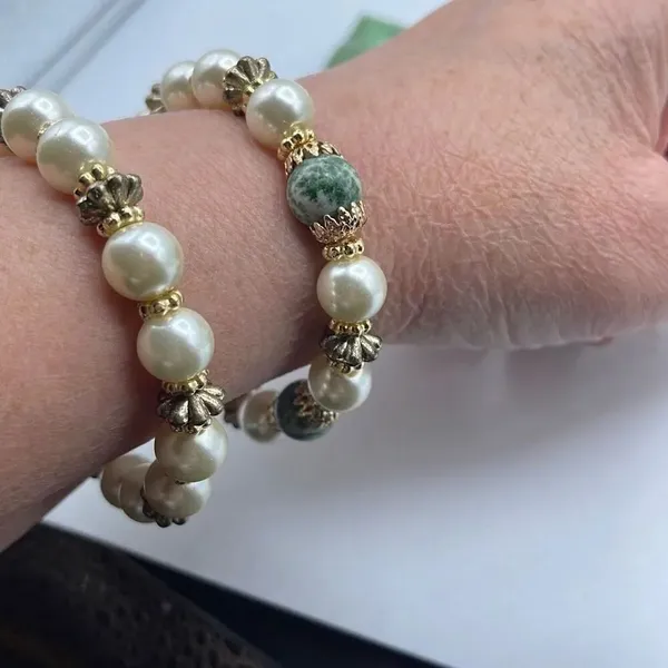 Artisan made set of 2 green zebra Jasper stretchy bracelets - Image 4