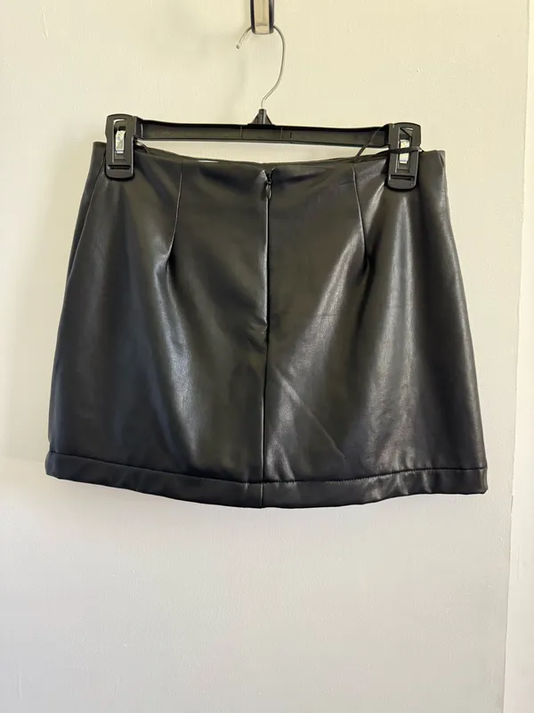 Sky to Moon Mini Skirt Black - Image 2